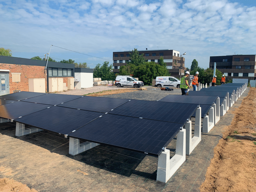 panneaux solaires ferme solaire