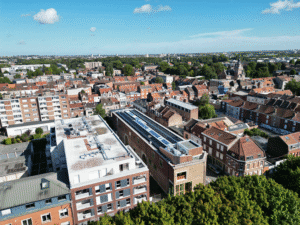 vue aerienne d'une installation photovoltaïque